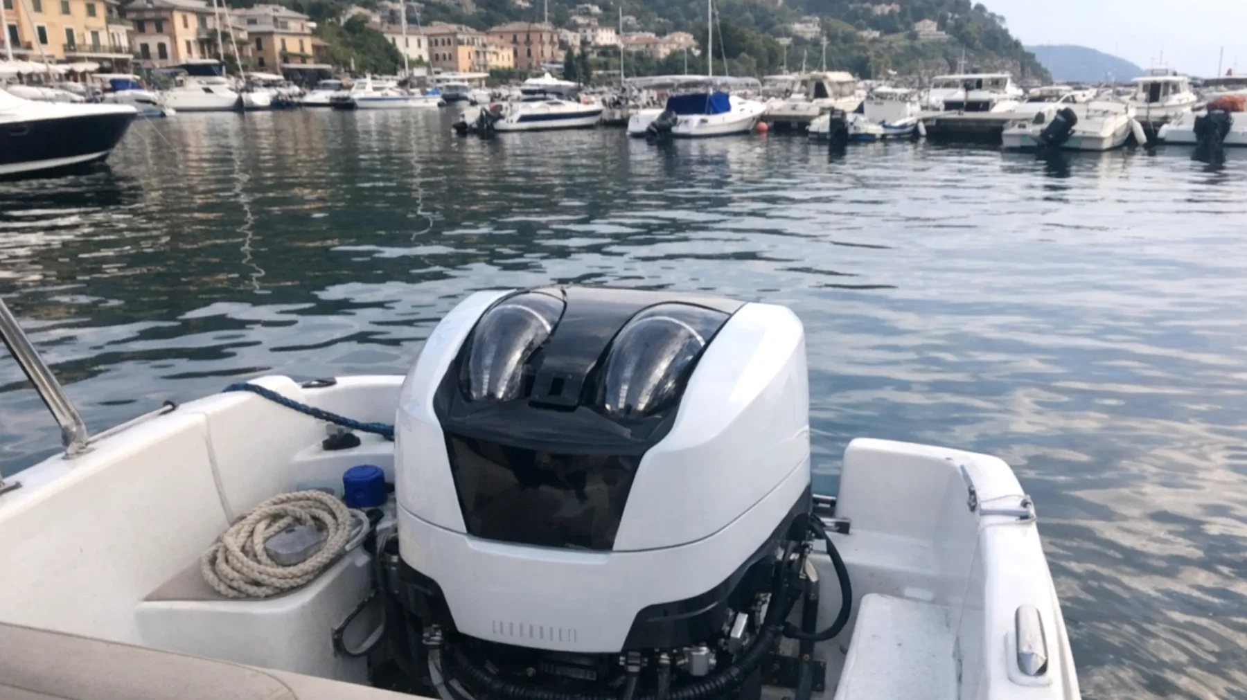 Motorimsg_01BSmUeyTpd9CovNSjGyjALu"