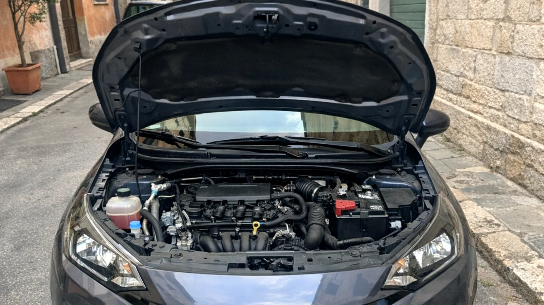 Motorimsg_01Cv43VwwYEUp5ZN3y6qfzpH"