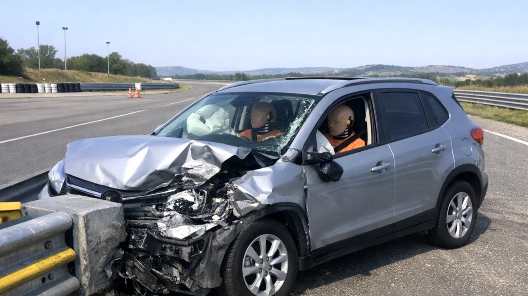 Motorimsg_01KUNpvt7kyz96xyqZzoXexr"