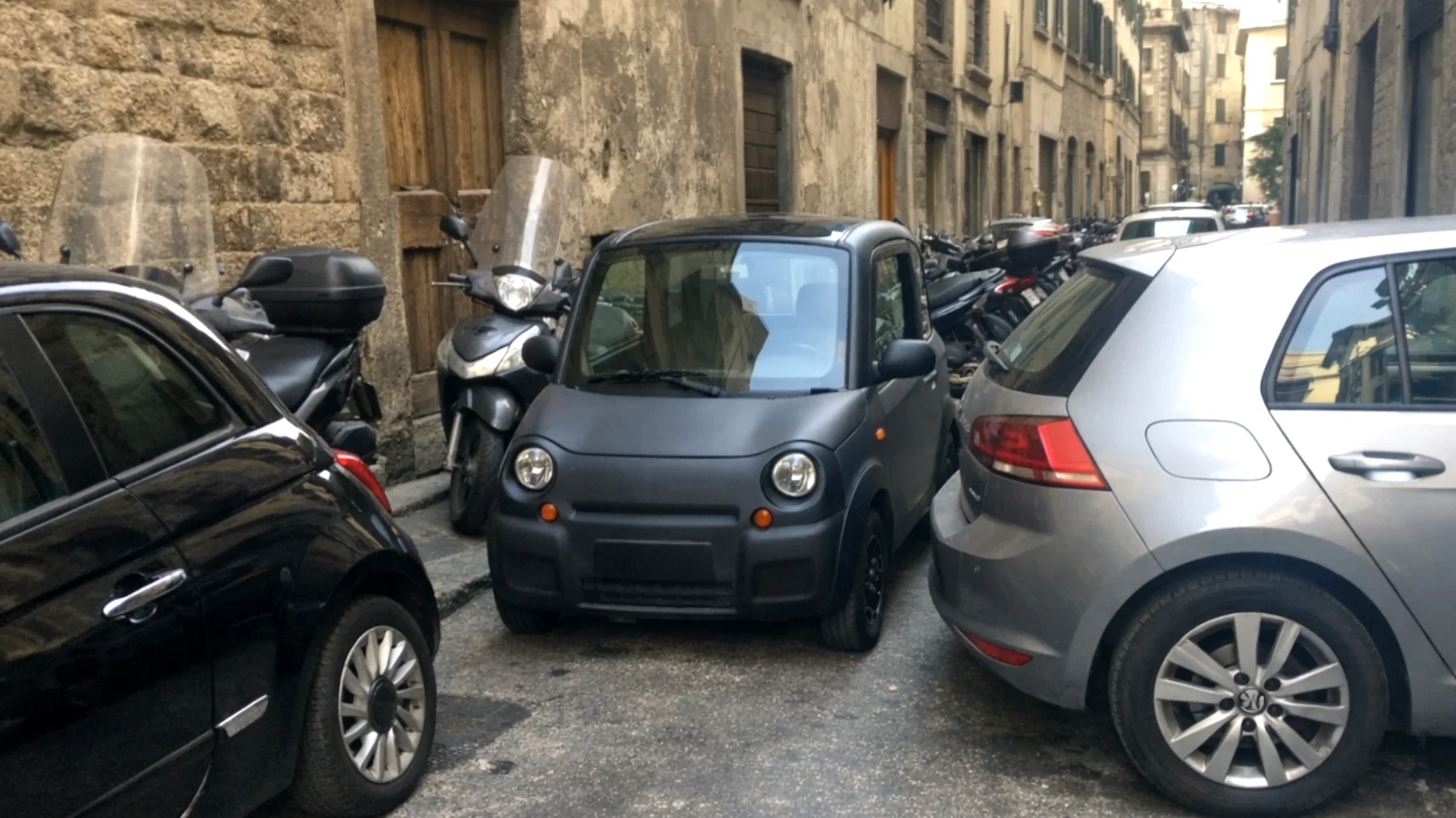 Motorimsg_01LYUTH2JkCv6mK3k9f4tQwS"