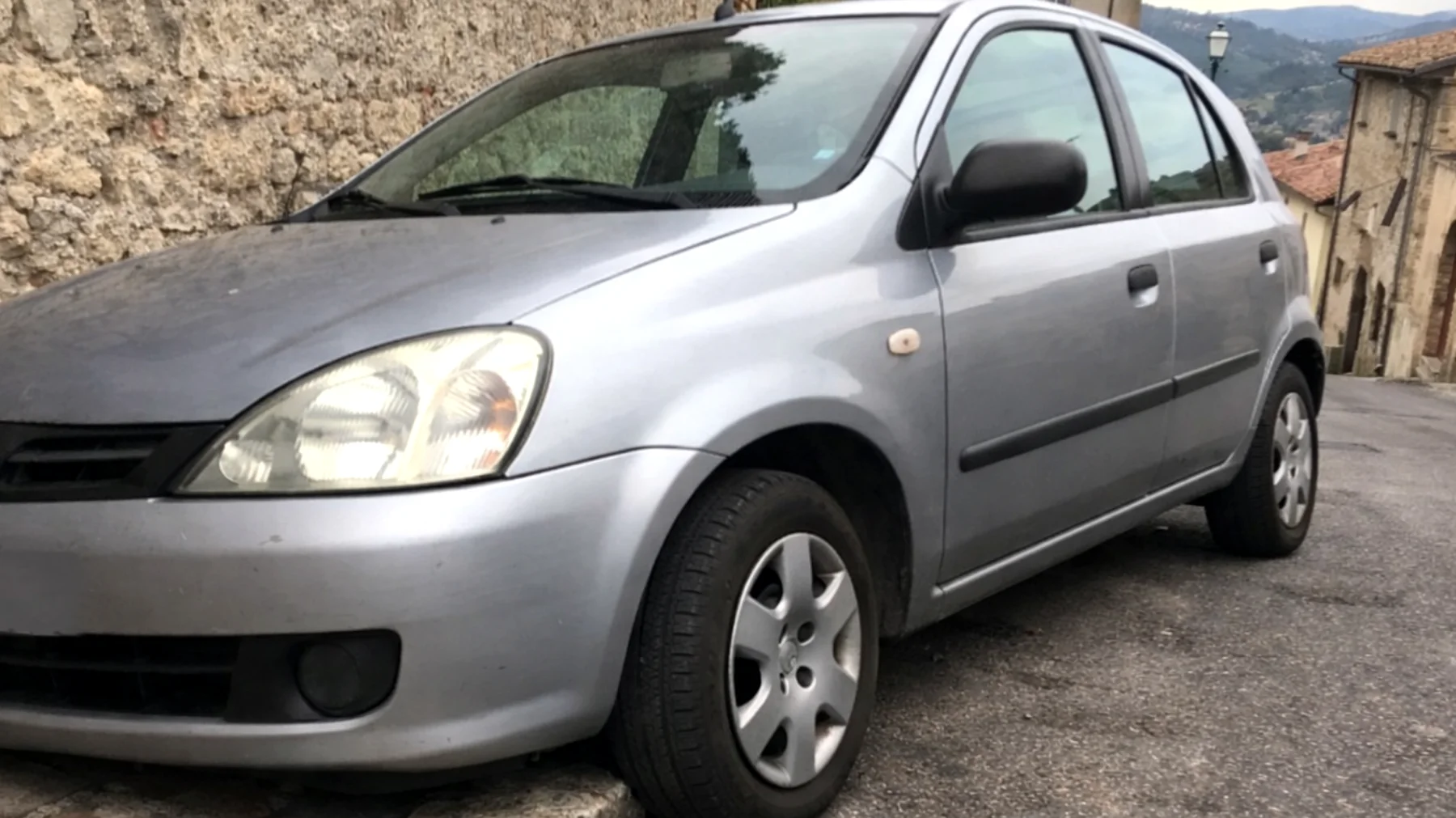 Motorimsg_01UBqgdwLs3dEVtJuQc1cPF7"